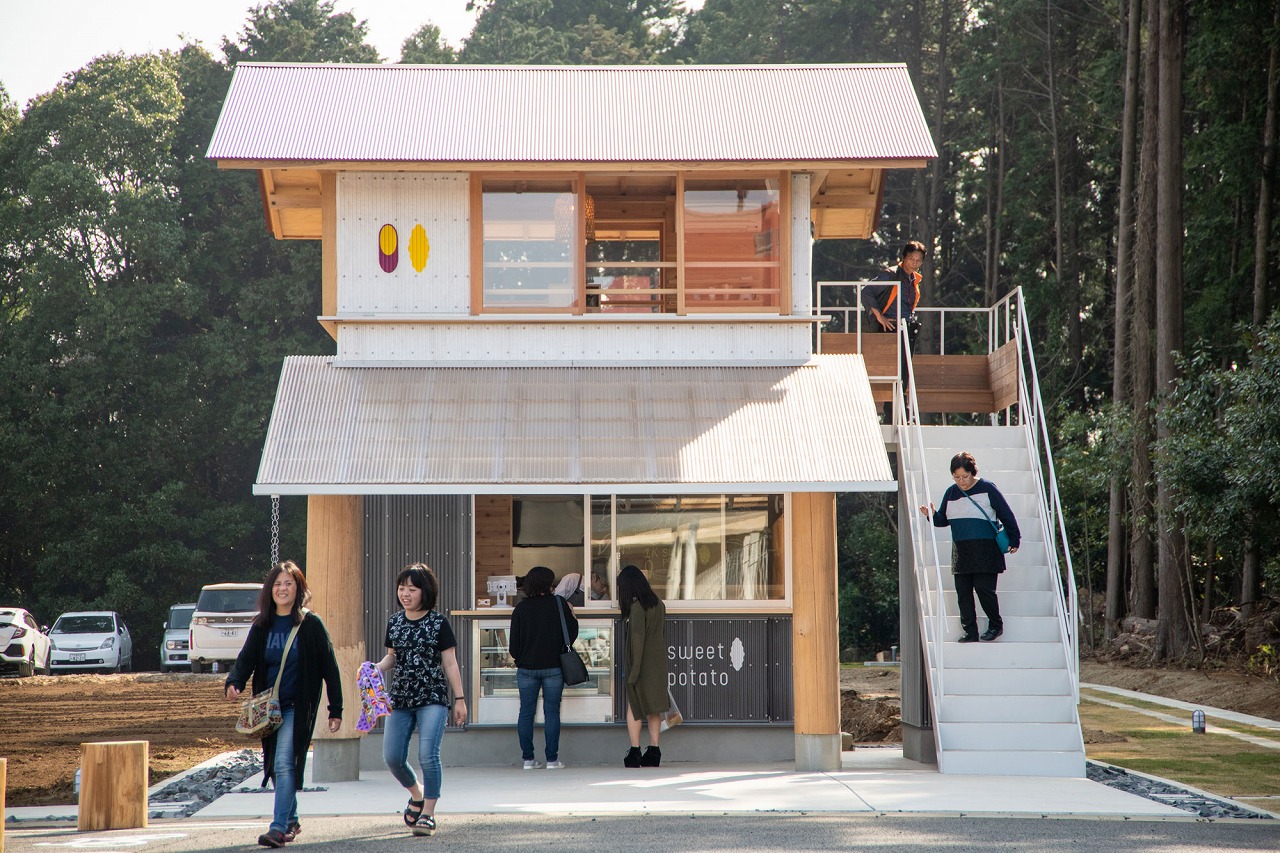 階段　手すり　二階建て